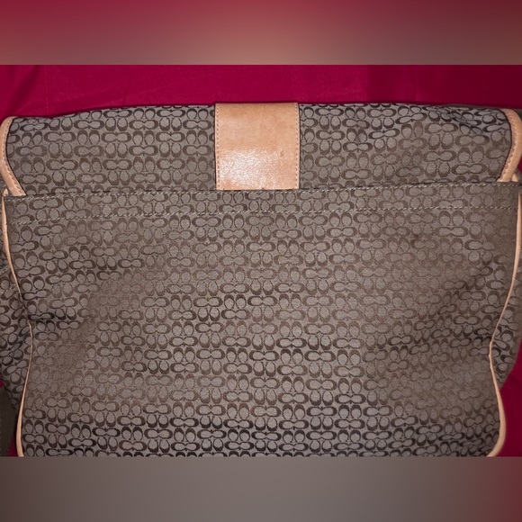 Coach Men's Olive and Tan Signature Messenger Bag - Picture 4 of 16